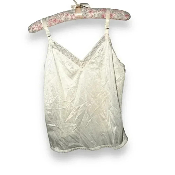 Vintage nylon and lace cream camisole cottagecore  S - Picture 1 of 4